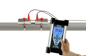 Portable ultrasonic flow meter